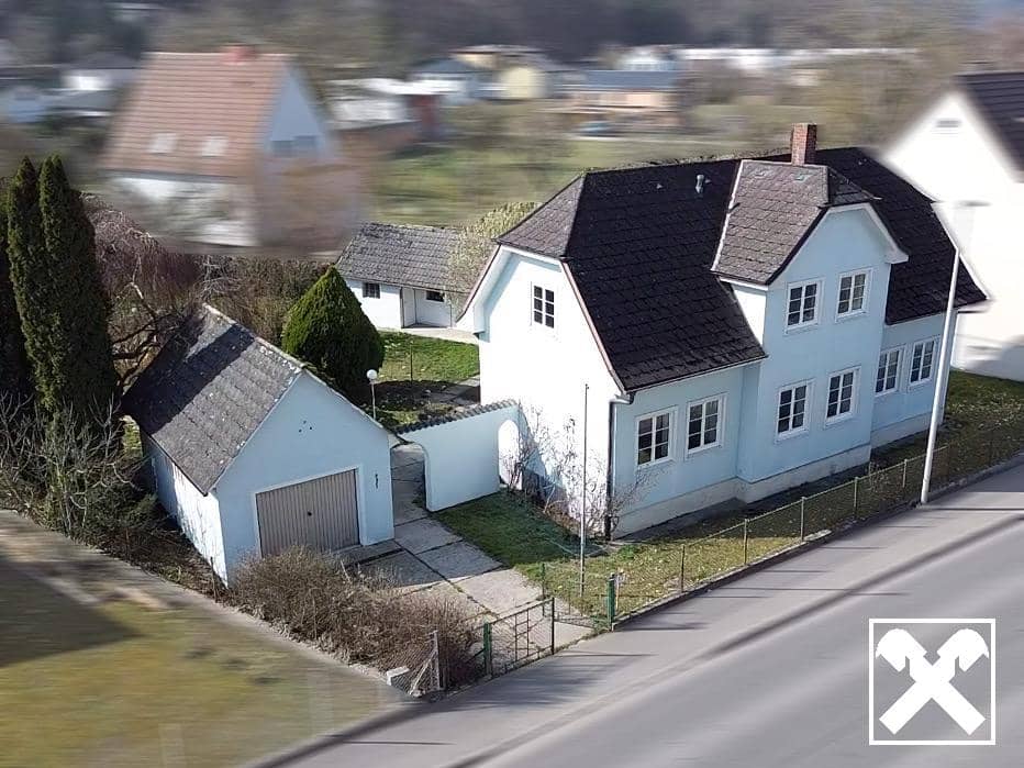 Bürgerliches Einfamilienhaus mit viel Platz, liebenswerten Garten & Ausblick gen Maria Taferl!