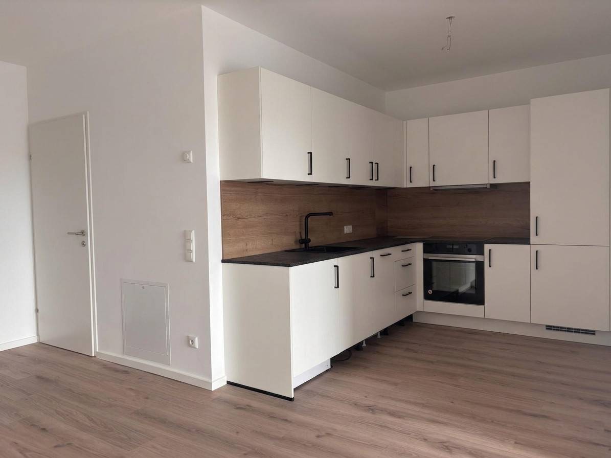 Barrier free apartment with elevator loggia
