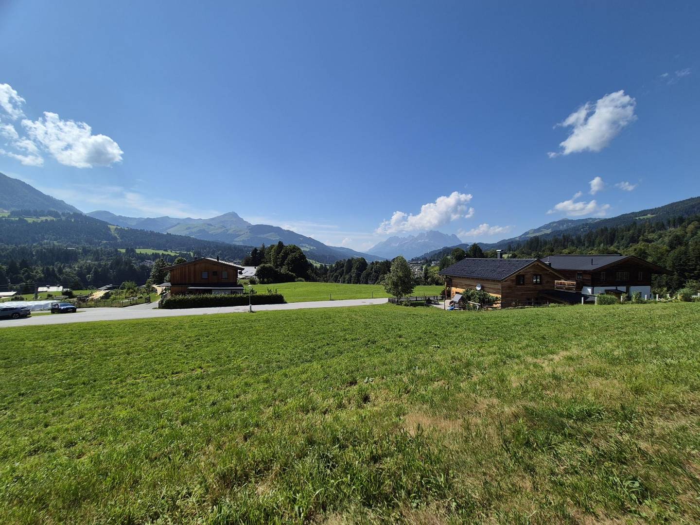 Sonniges Grundstück mit genehmigtem Bauplan