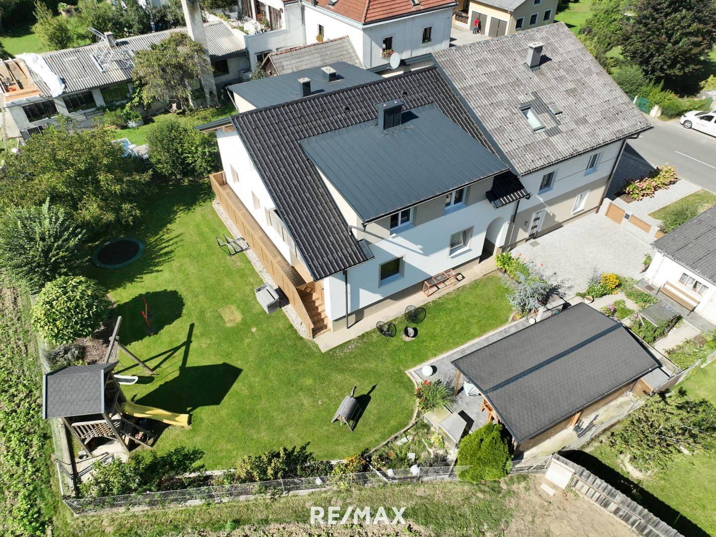 Modernes, saniertes Einfamilienhaus in Mank mit 390 m² Wohnfläche