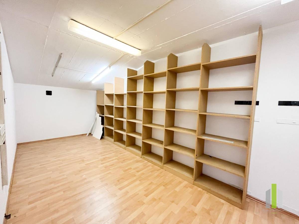 Attraktives Büro in Salzburg nähe Bergheim mit Archiv und Lager