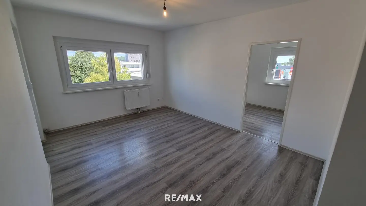 Helle Wohnung mit Balkon nahe Viehofner See