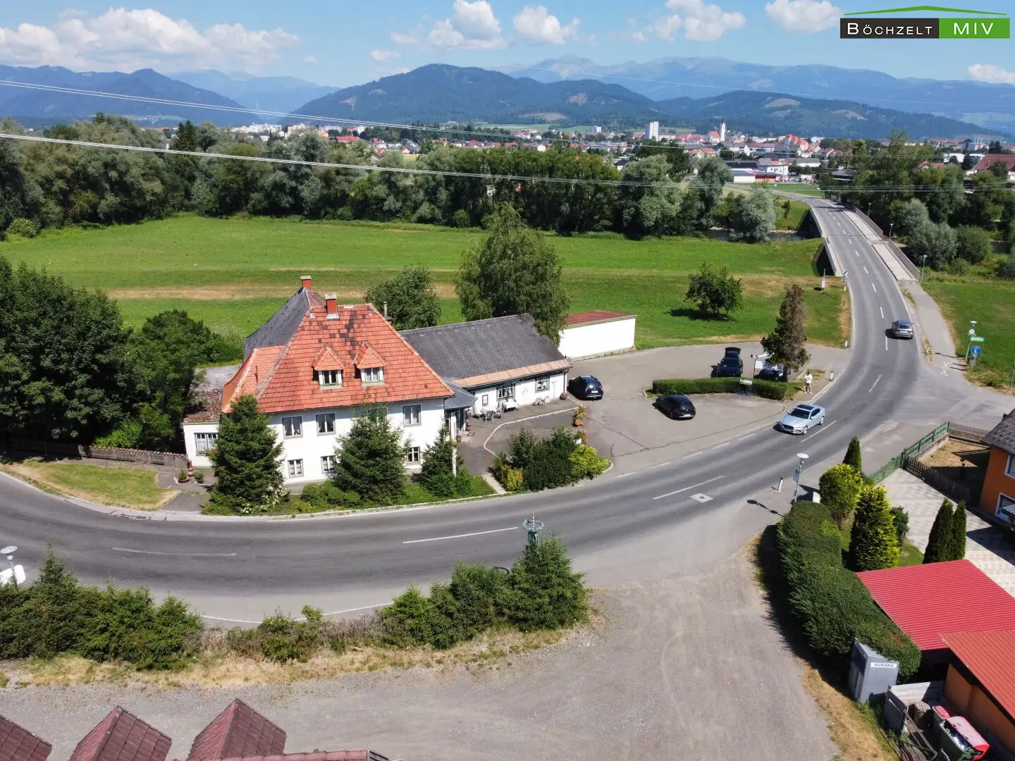 Inn with guest rooms and a bowling alley near the Red Bull Ring Apfelberg