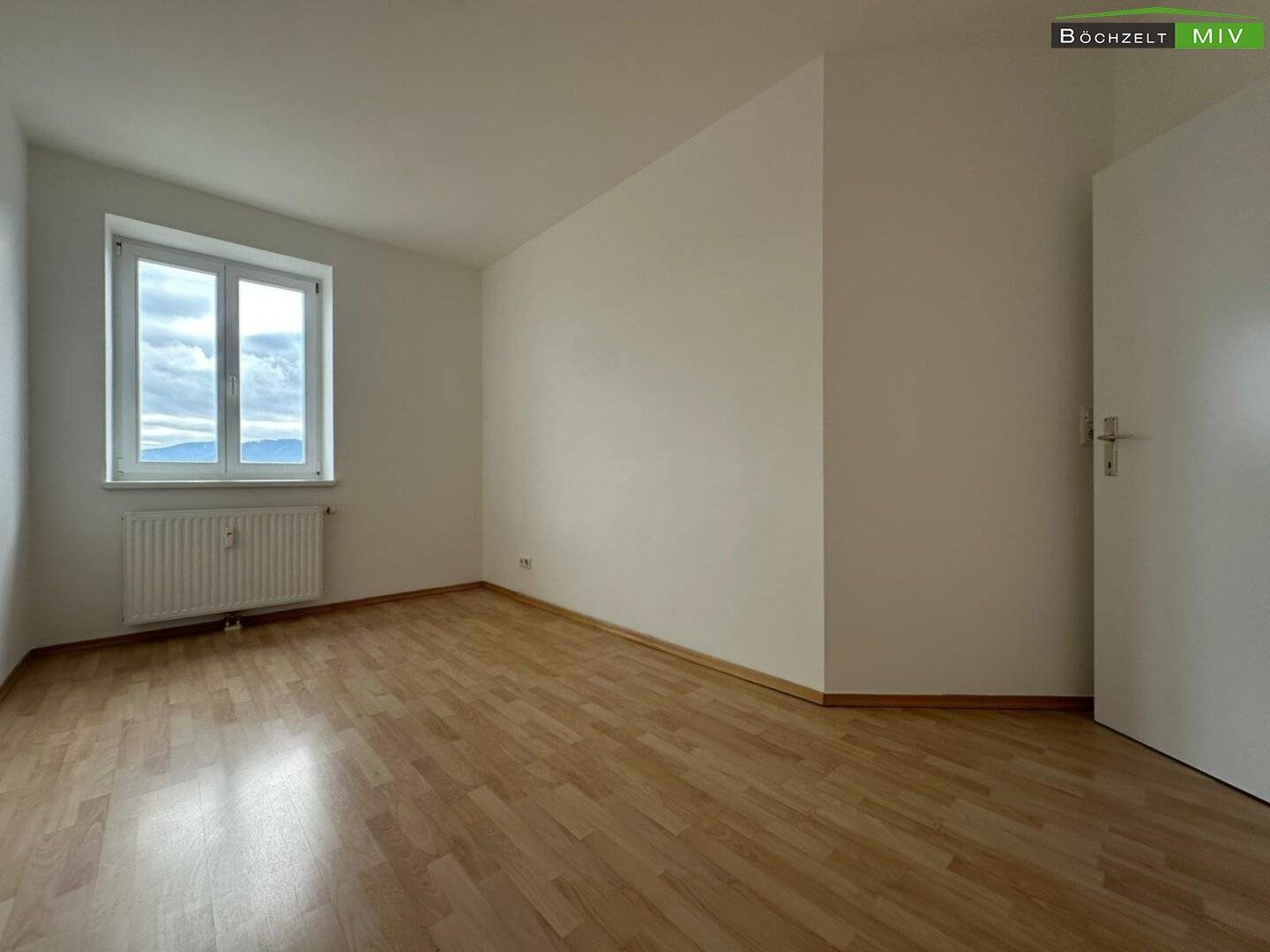 Apartment with balcony in a quiet area