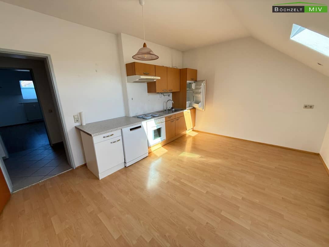 Apartment in quiet outskirts with furnished kitchen