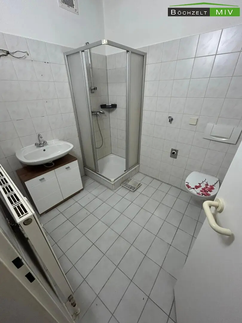 Provision free apartment central near public transport