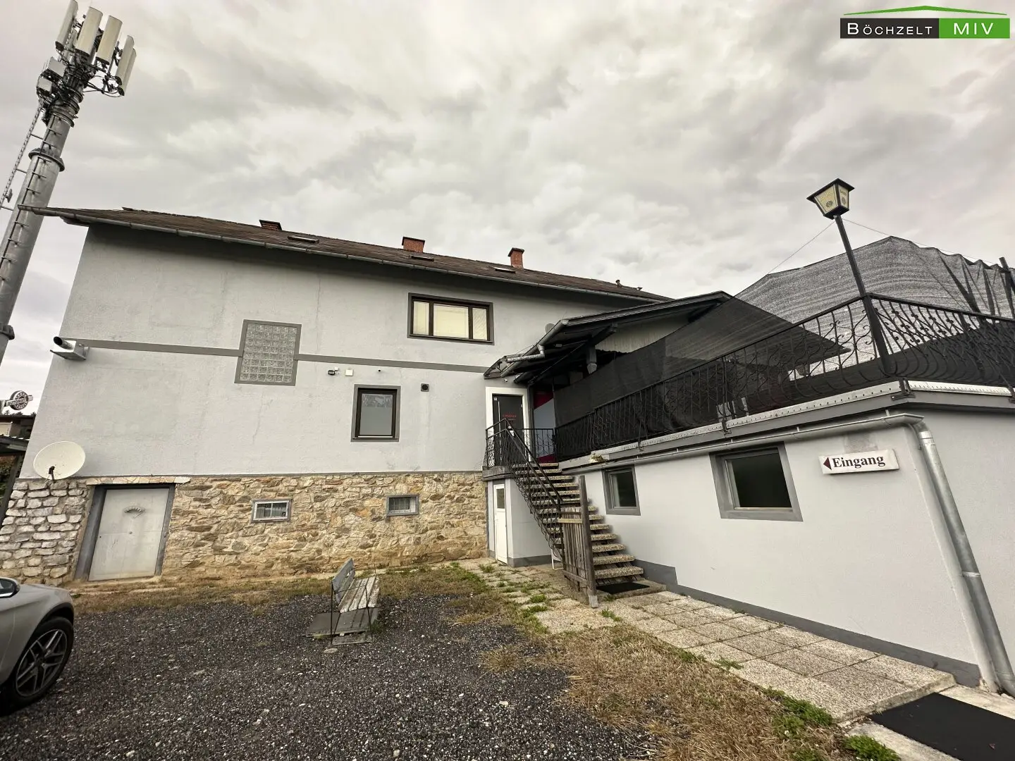Owner-occupier or investor: Comprehensively renovated brothel with 13 rooms on the B70 near Voitsberg in Köppling 60? no address preserved? But we must preserve proper names: Köppling 60; Voitsberg; B70; Söding - St. Johann; Actually the instruction says preserve place names. We'll keep as: Owner-occupier or investor: Comprehensively renovated brothel with 13 rooms on the B70 near Voitsberg