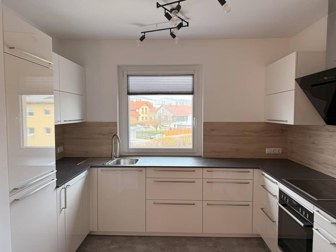 Wohnung mit Loggia und Aussicht ins Grüne in zentraler Lage