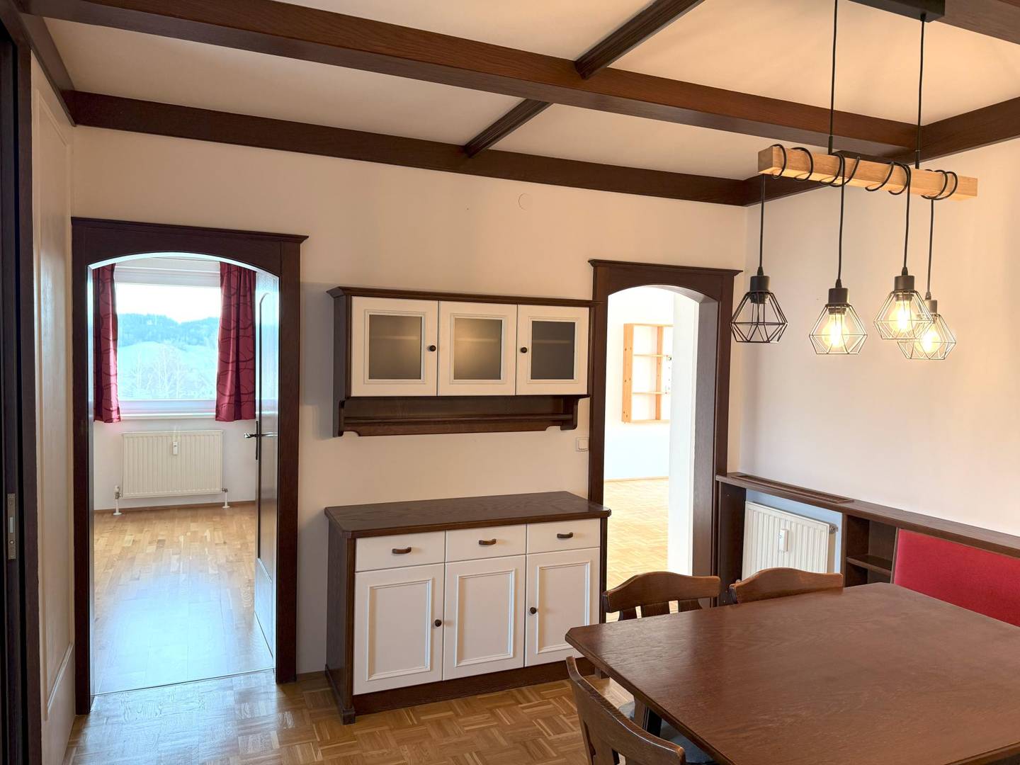 Wohnung mit Loggia und Aussicht ins Grüne in zentraler Lage
