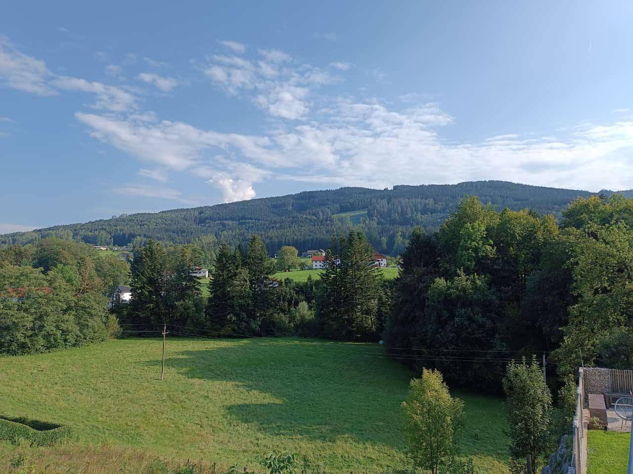 Sonniges Hanggrundstück in St. Konrad – Ruhige Lage mit Potenzial
