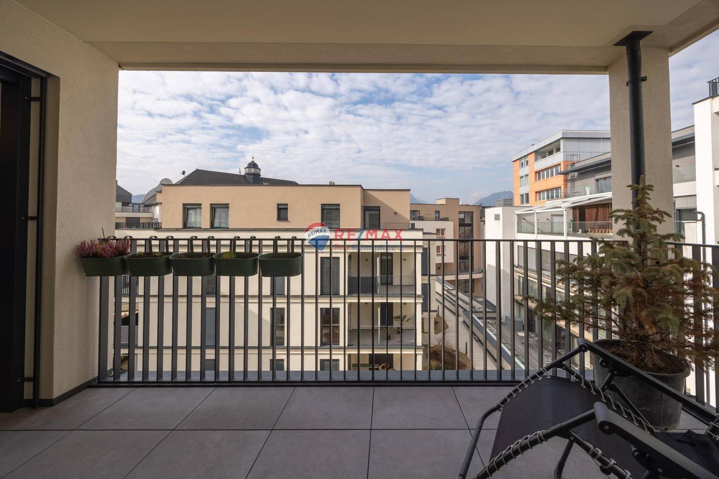 Anlegerwohnung Neubau Terrasse Tiefgaragenplatz
