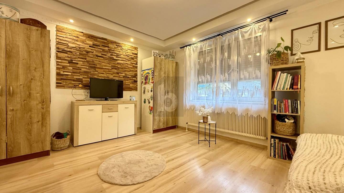 Ruhig gelegene Familienwohnung mit eigenem Wald