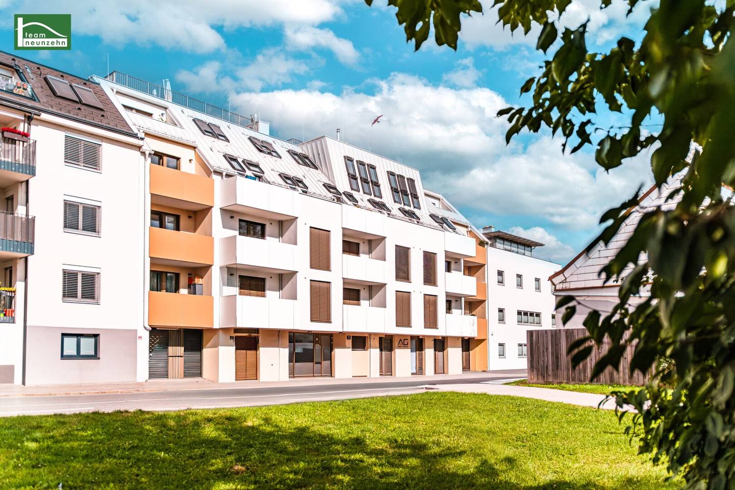 High quality new build apartments in a green setting. Top floor or townhouse. Something for every taste.