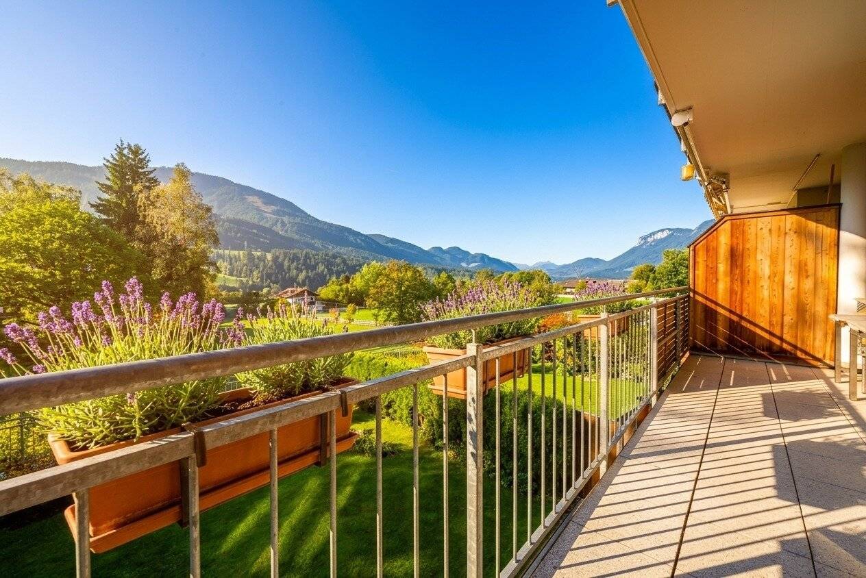 Sunlit apartment with sauna in Scheffau