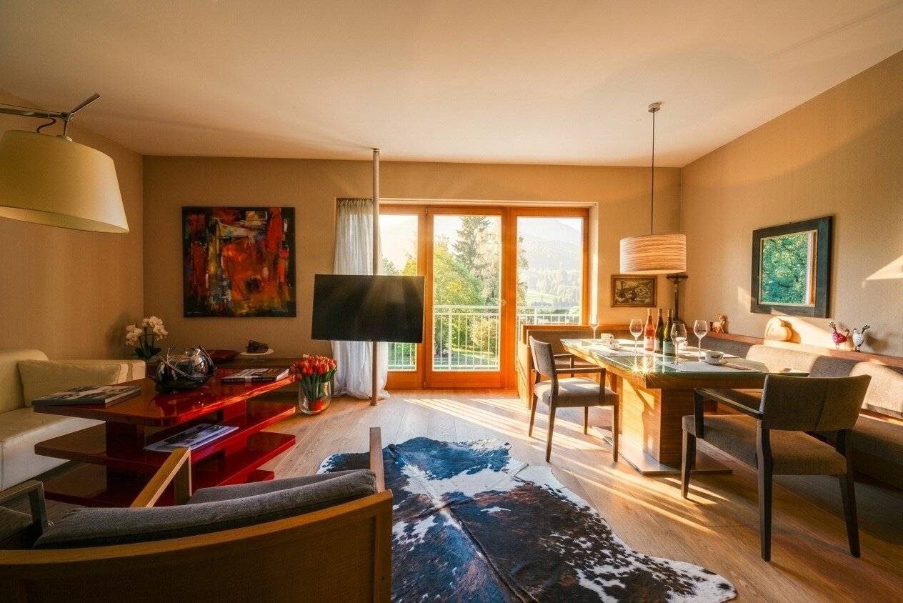 Sunlit apartment with sauna in Scheffau