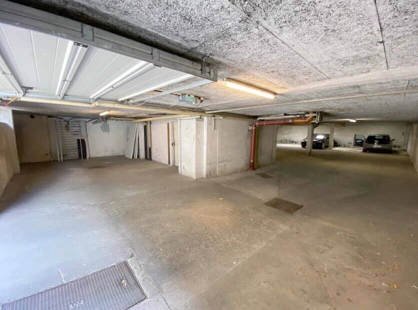 Vermietete Garageneinheit mit 16 Stellplätzen in Wien 1100