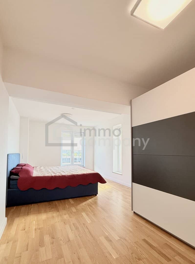 Penthouse with large terrace and exclusive lift