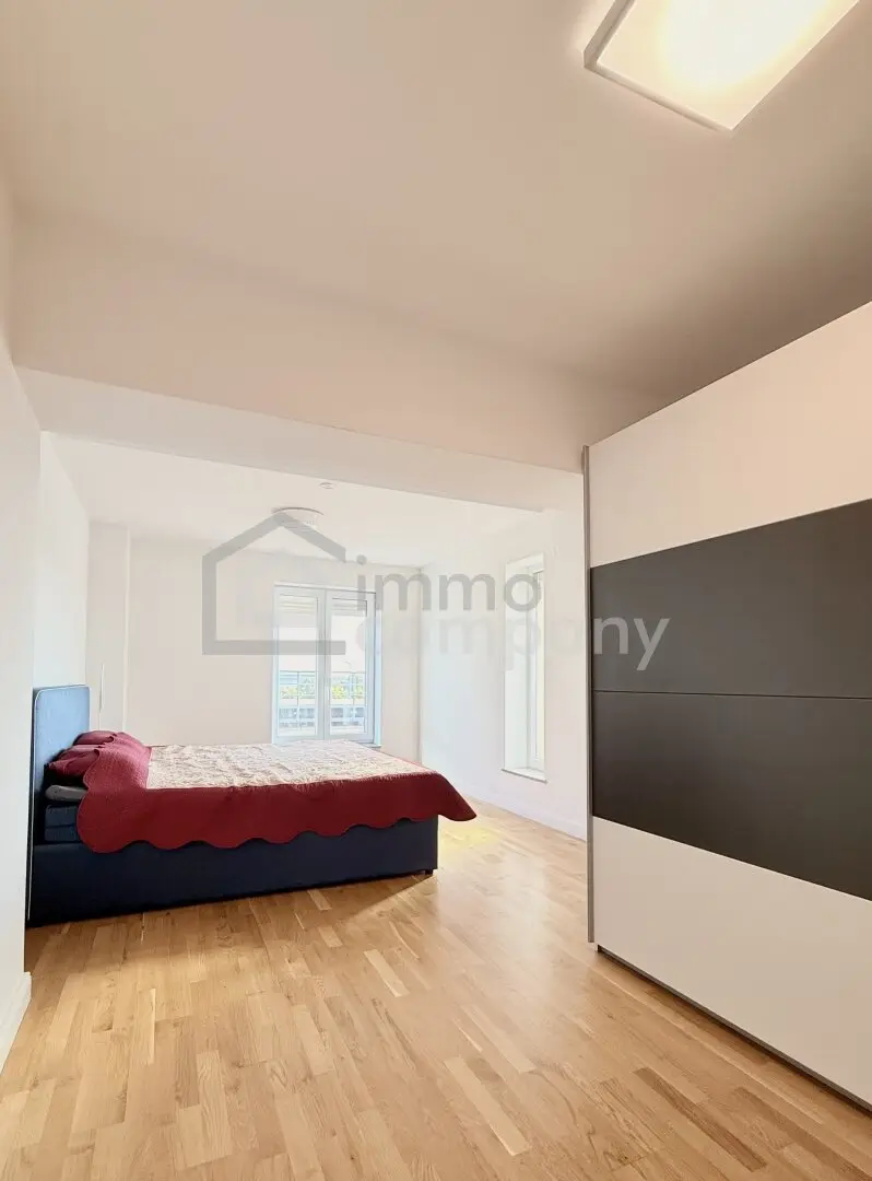 Penthouse with large terrace and exclusive lift