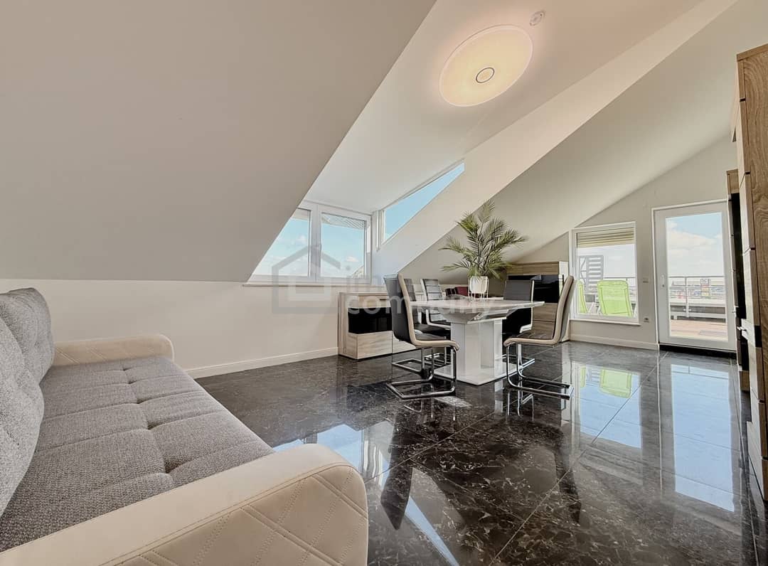 Penthouse with terrace and whirlpool