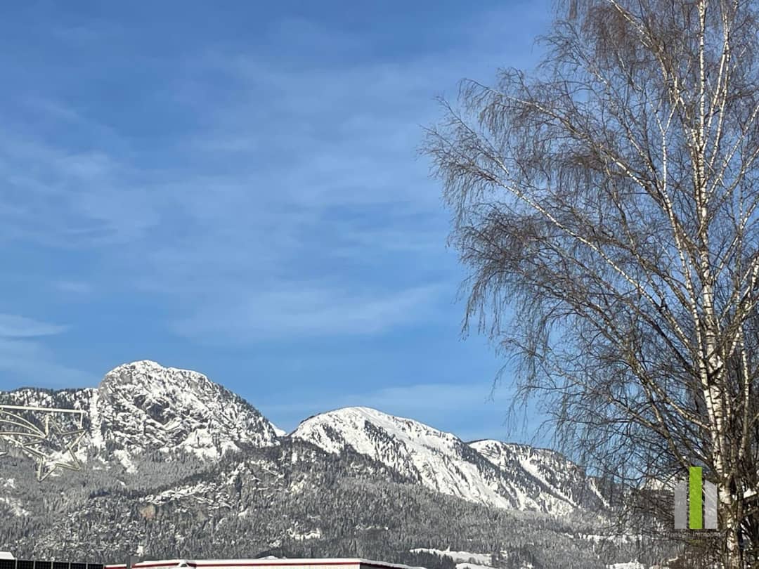 Neubauwohnung Erstbezug Terrasse mit Bergpanorama