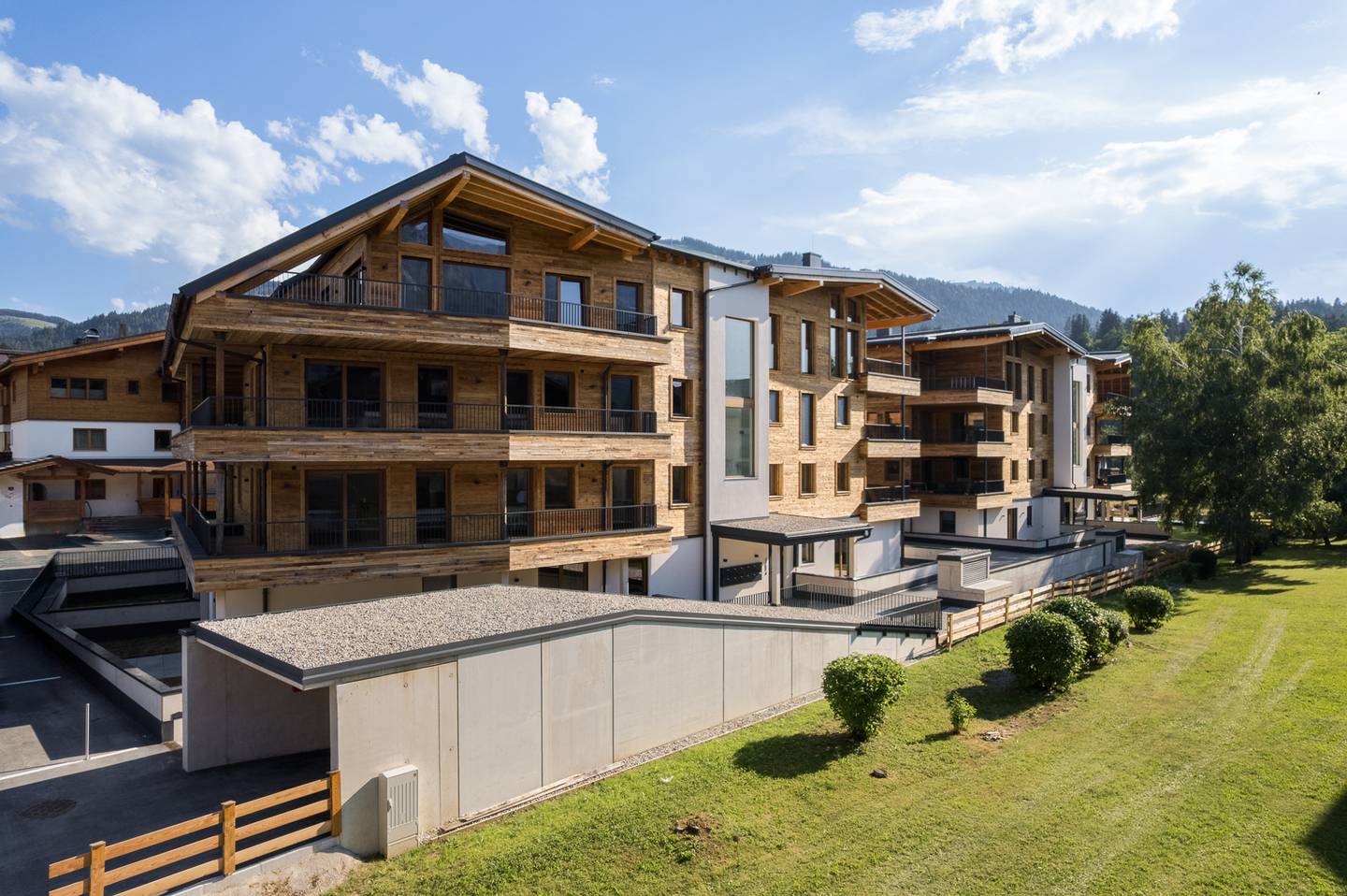 Ellmau New build apartment balcony garage