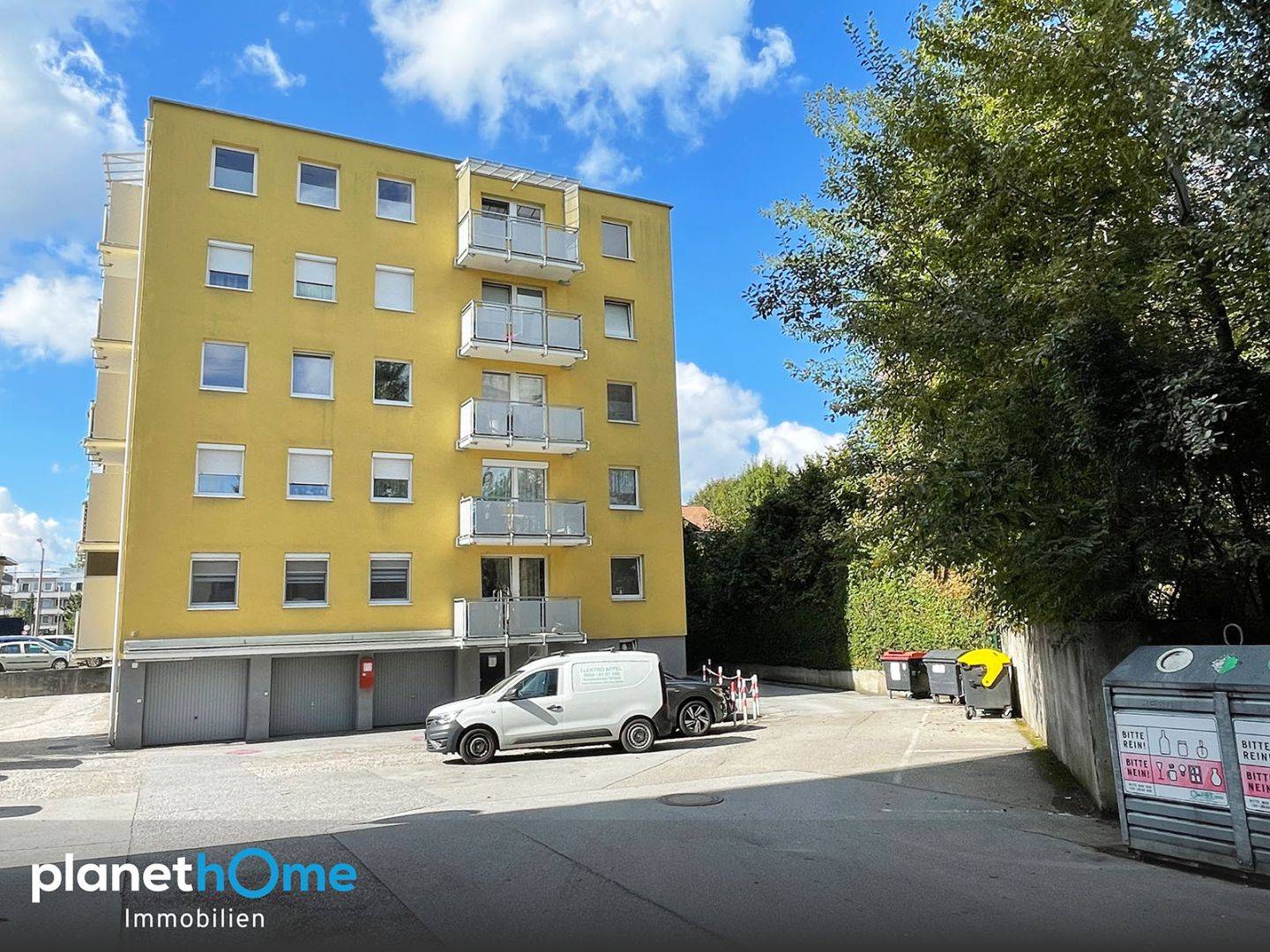 Apartment in central location with balcony and elevator