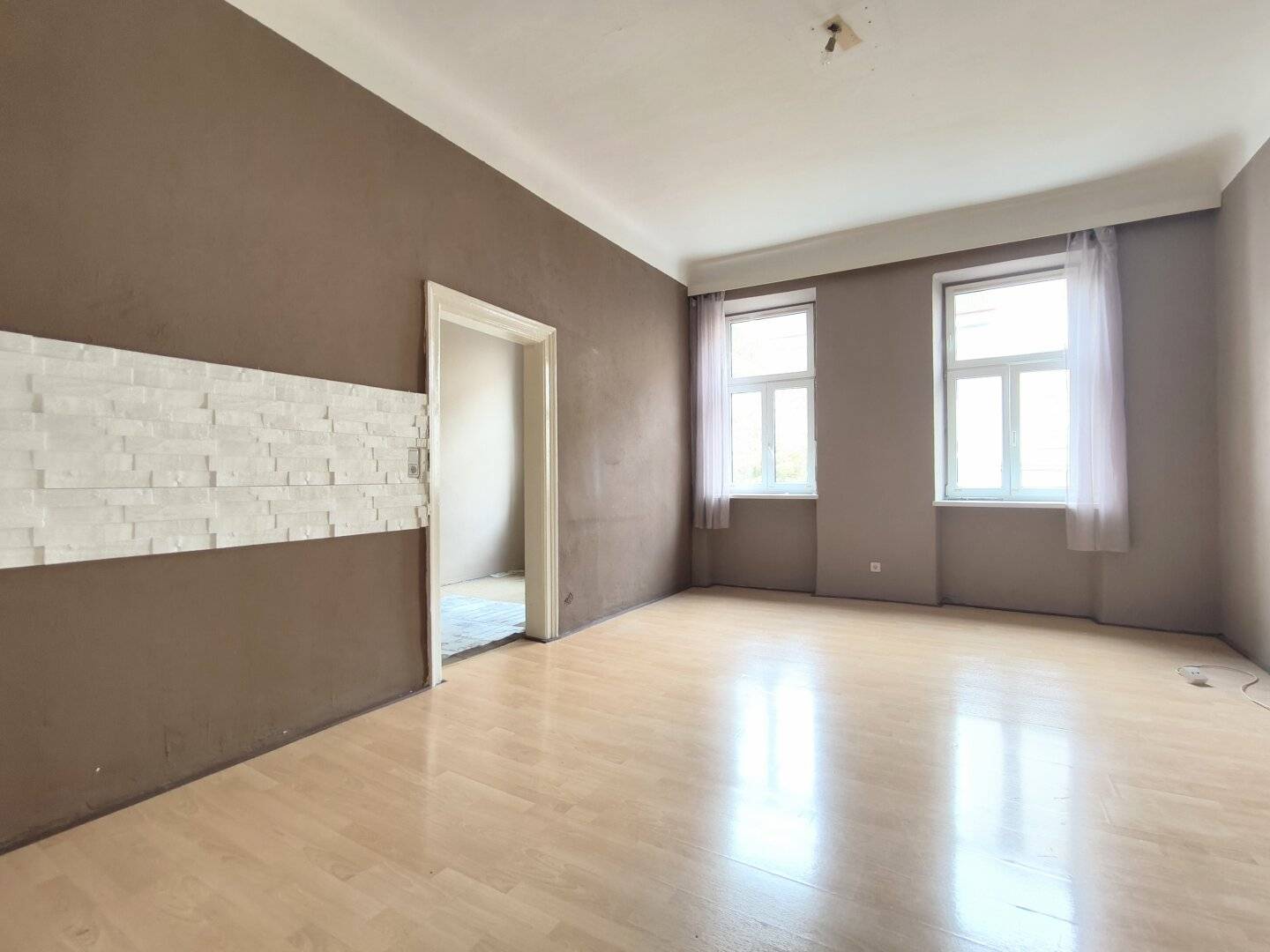 Sanierungsbedürftige Altbauwohnung nahe U4 Friedensbrücke & Augarten