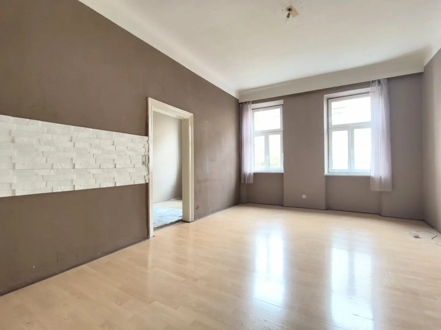 Sanierungsbedürftige Altbauwohnung nahe U4 Friedensbrücke & Augarten