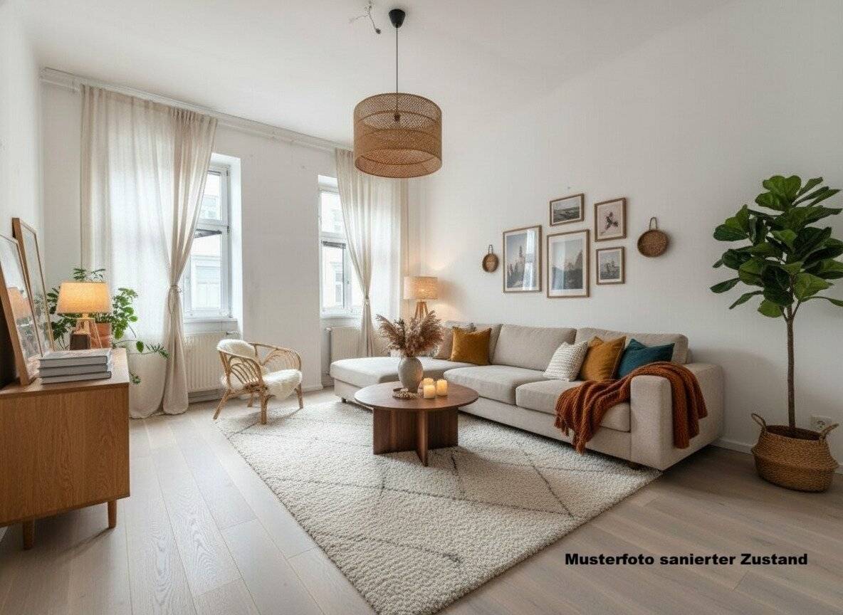 Renovation needed old building apartment with charm Your chance for self realization Near U4 Friedensbrücke and Augarten