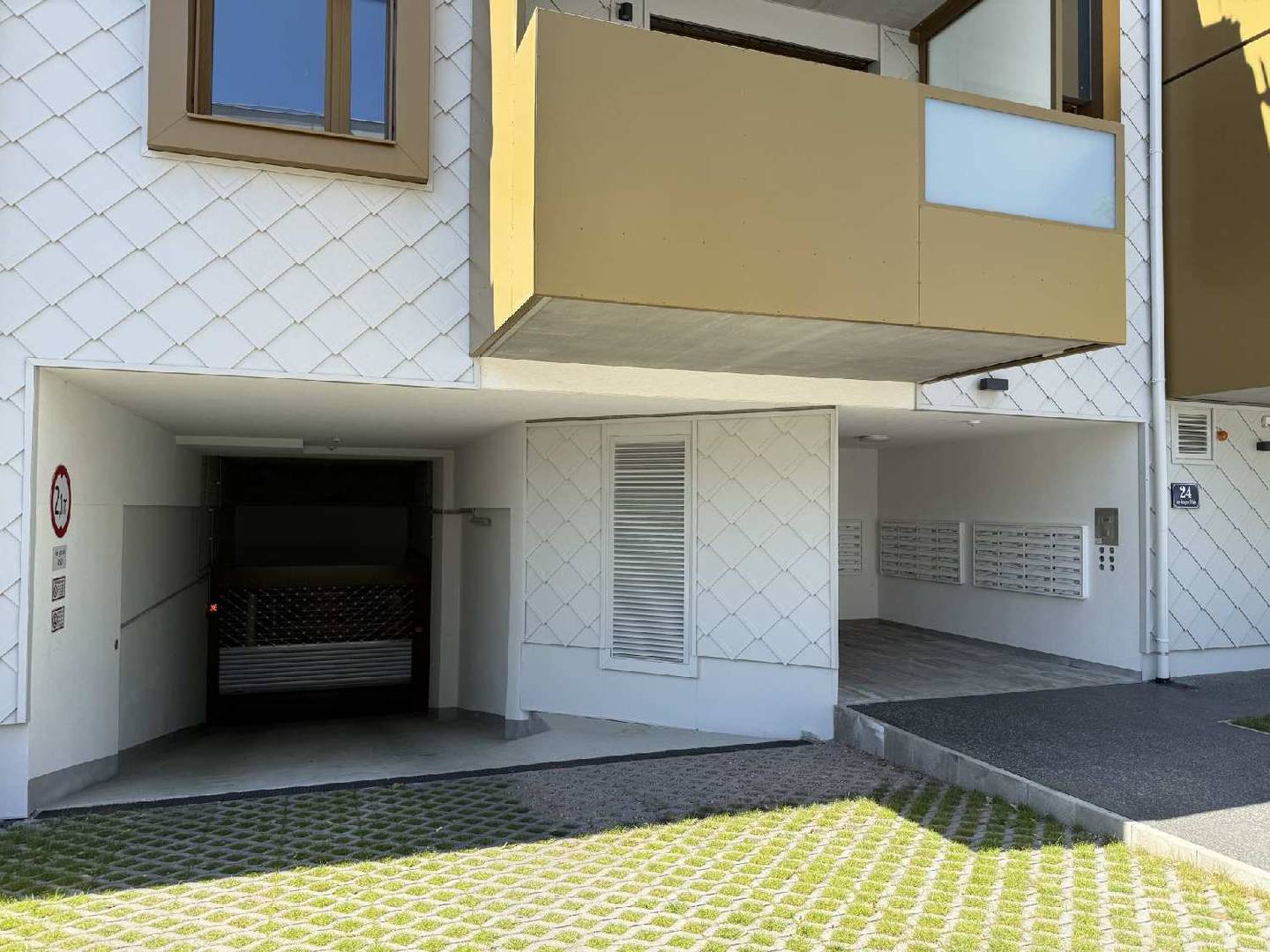 Apartment near U1 Kagraner Platz with terrace