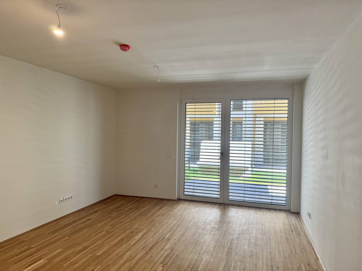 Apartment near U1 Kagraner Platz with garden