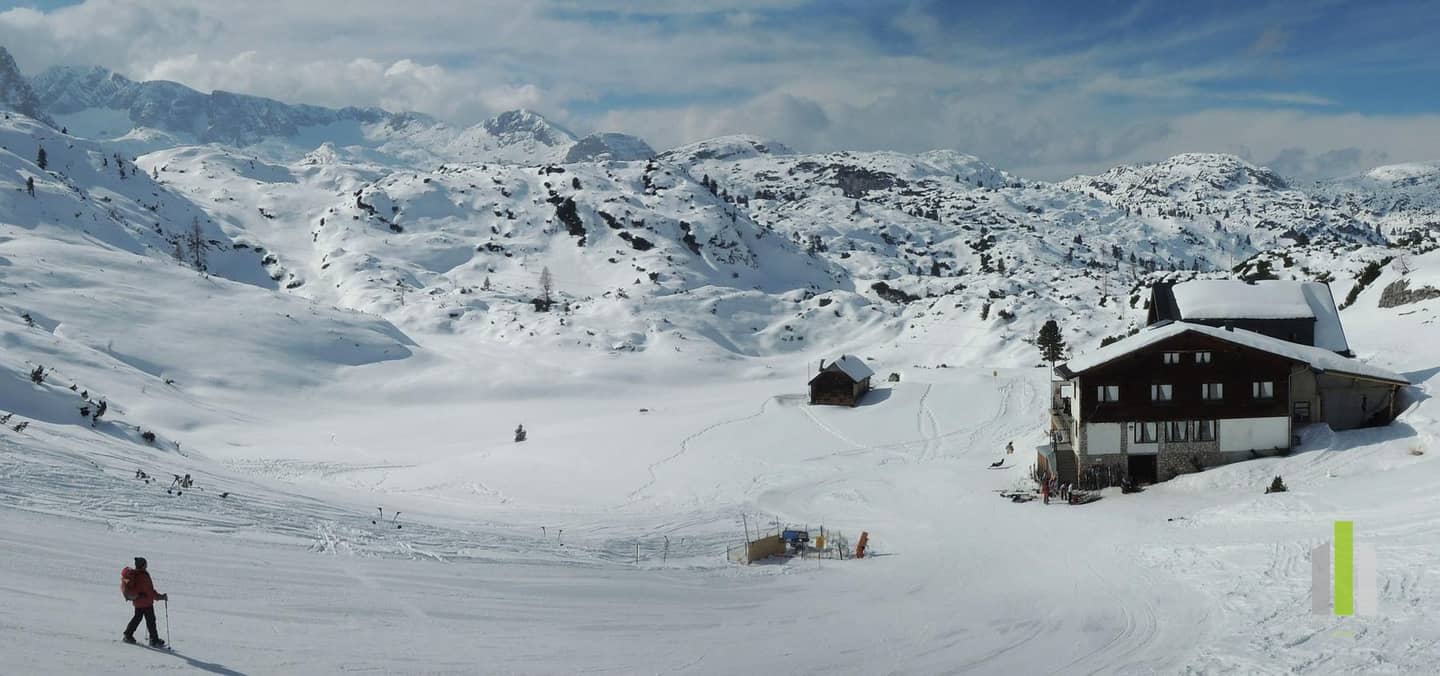 Berghütte/Alm in Alleinlage mit Blick auf Dachsteinmassiv in Obertraun