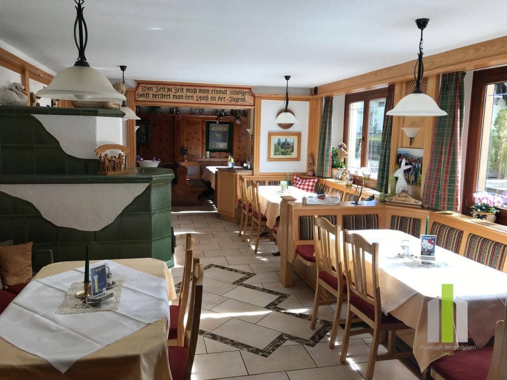 Gasthaus am Attersee mit 18 Gästezimmern, großer Saal in Weyregg