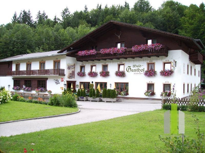 Gasthaus am Attersee mit 18 Gästezimmern, großer Saal in Weyregg