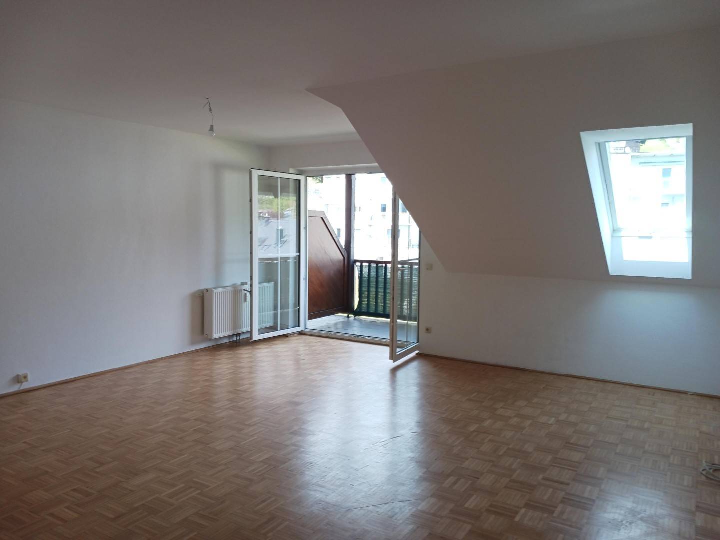 Sonnige Wohnung mit Balkon und Stellplatz