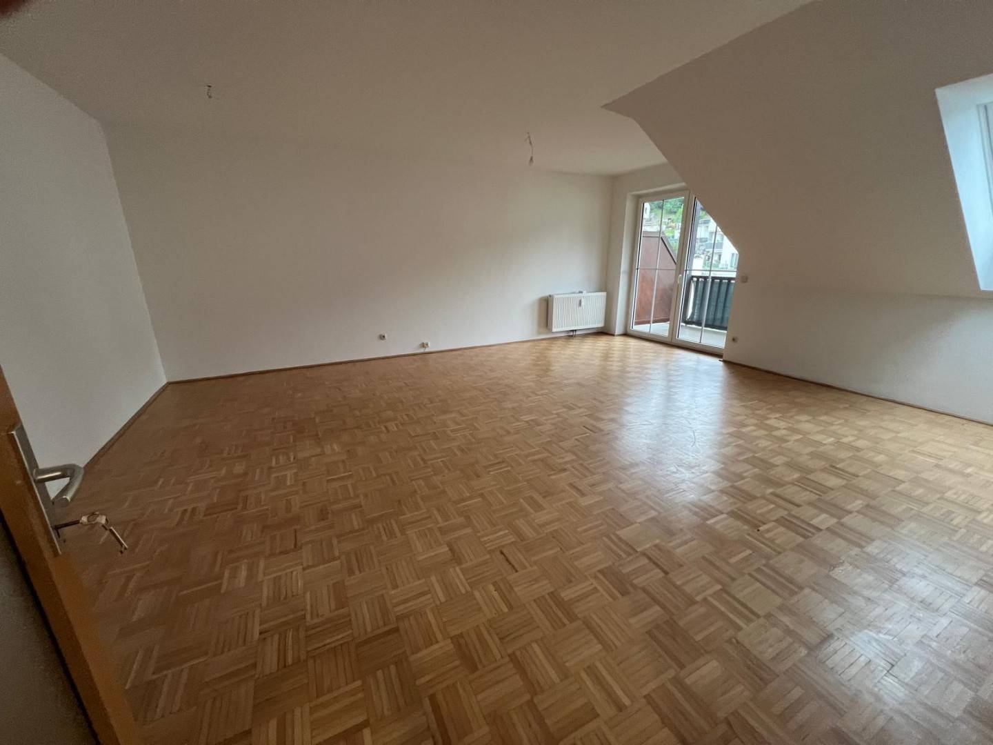 Sonnige Wohnung mit Balkon und Stellplatz