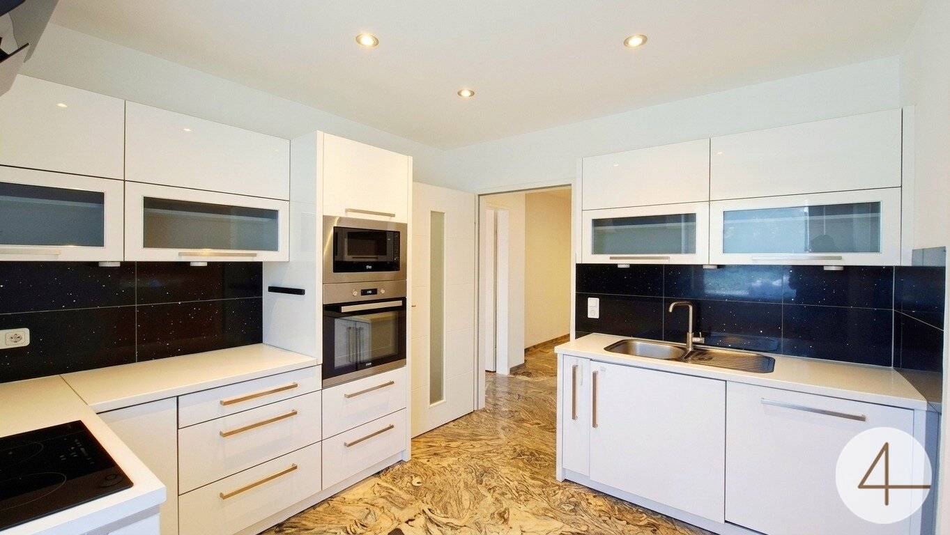 Moderne Wohnung mit Balkon nahe Therme Aquapulco