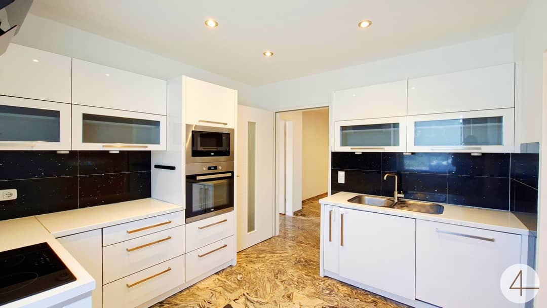 Modern apartment with balcony near Therme Aquapulco
