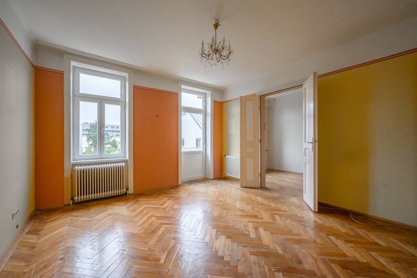 ++1140++ sanierungsbedürftige 5 Zimmer Wohnung in Stilvilla! idyllischer Garten!