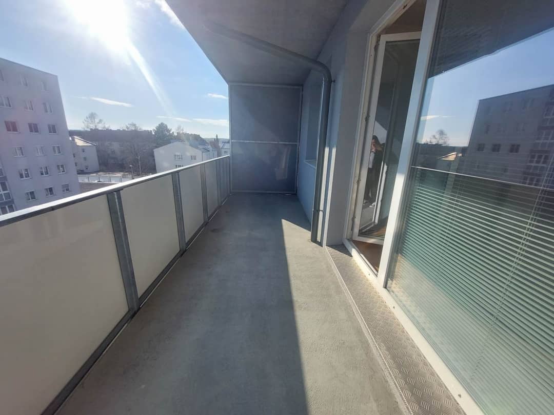 Moderne 2-Zimmer- Wohnung mit südseitiger Loggia -
in ruhiger Seitengasse nächst Josefstraße!