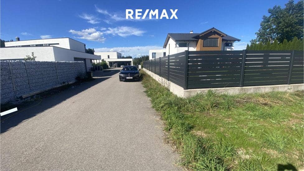 Reihenhaus in Gampern am Koberg – Balkon & 2 Stellplätze, ruhige Lage
