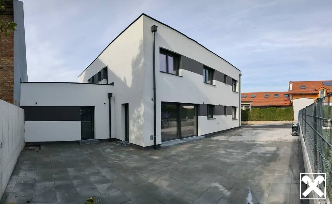 Moderne Doppelhaushälfte in Zwölfaxing mit Terrasse & Garten