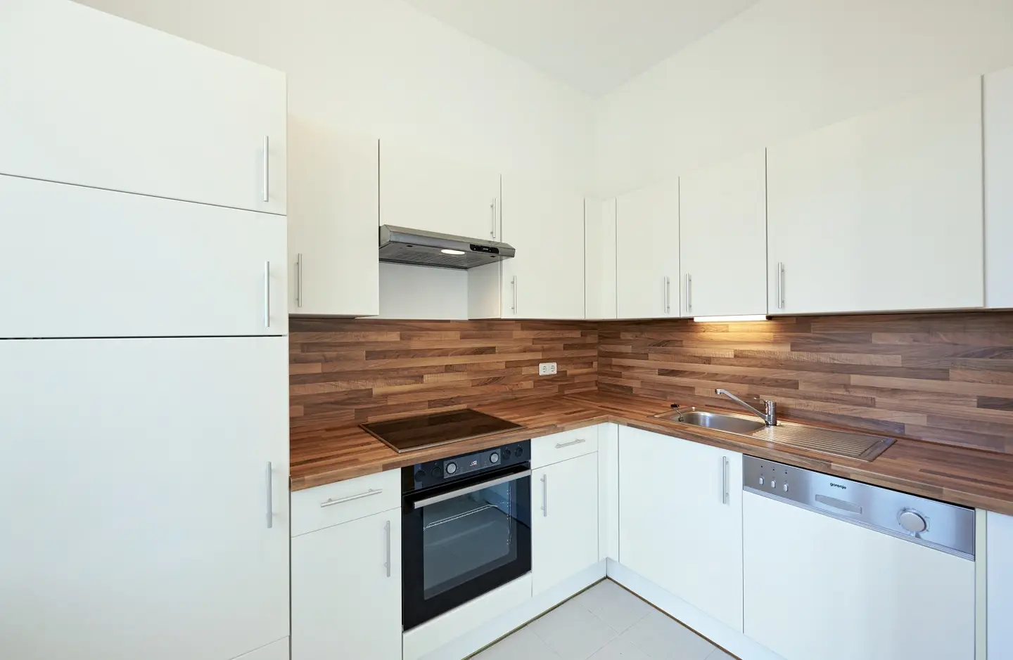 Old building apartment tenanted with elevator