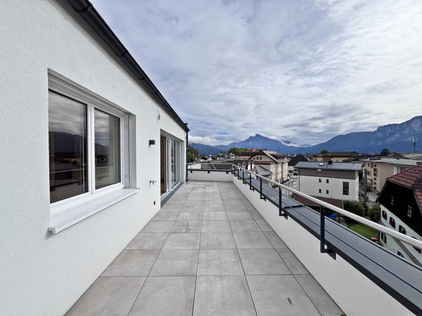 Penthouse lake view and two terraces