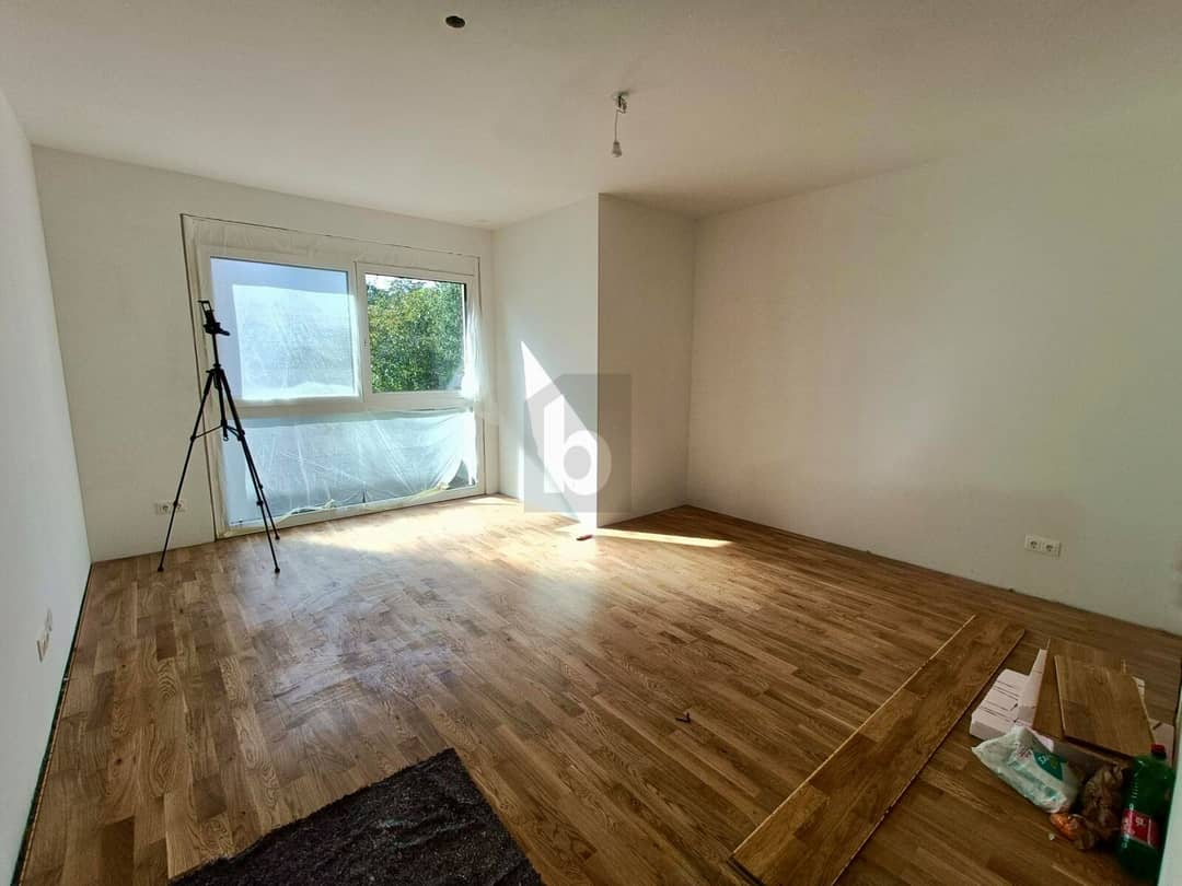 Neubau Reihenhaus mit Garten & Terrassen