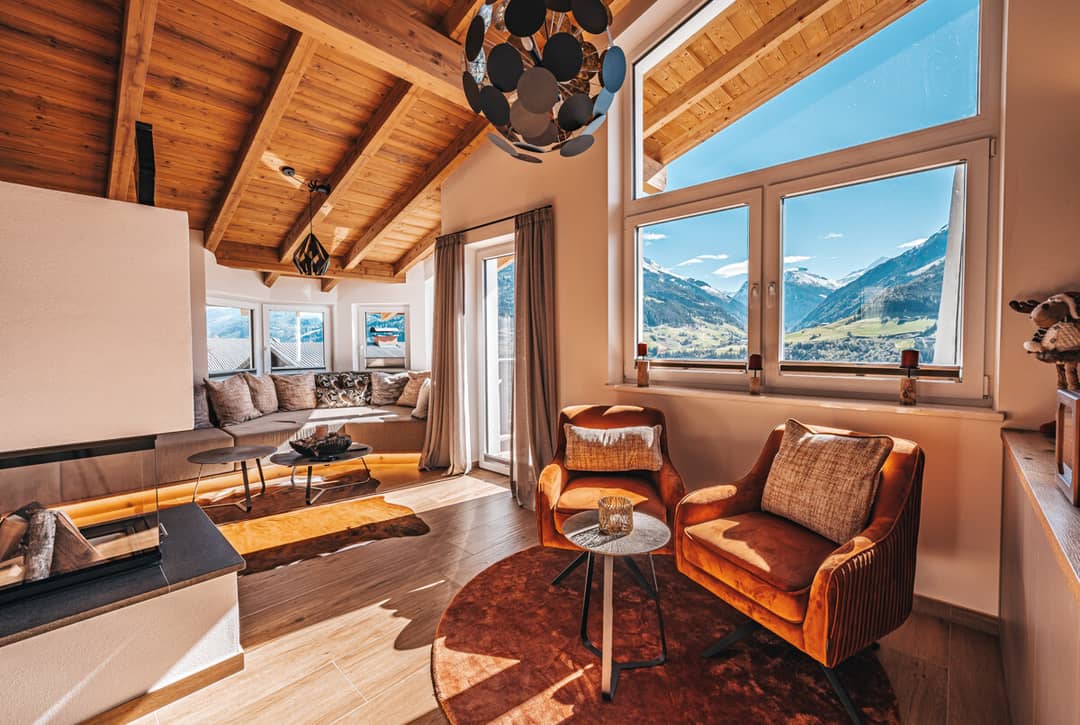 Moderne Doppelhaushälfte mit Panoramablick in Hanglage bei Mittersill