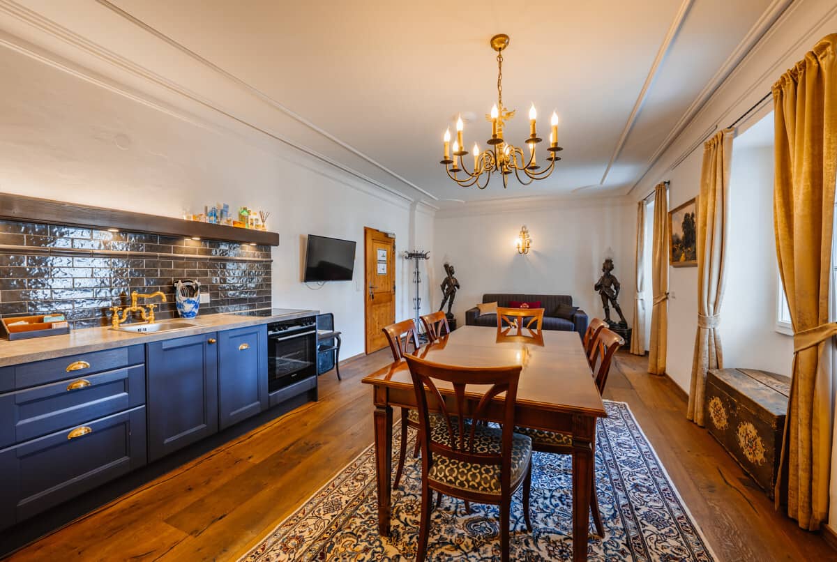 Apartment in a listed building with balcony