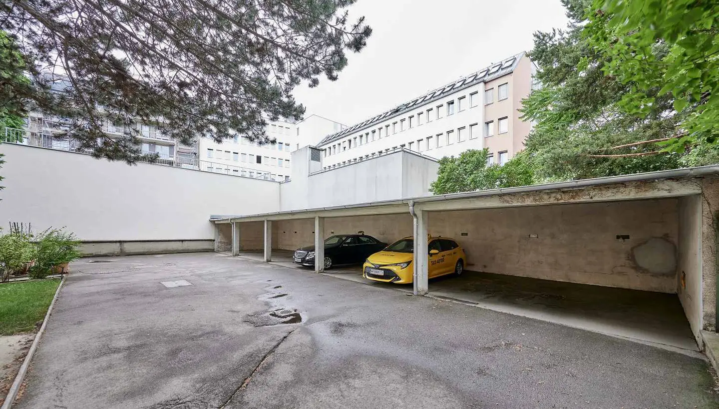 Überdachter Stellplatz im Innenhof in Wien 1030, 25.000 EUR Kaufpreis