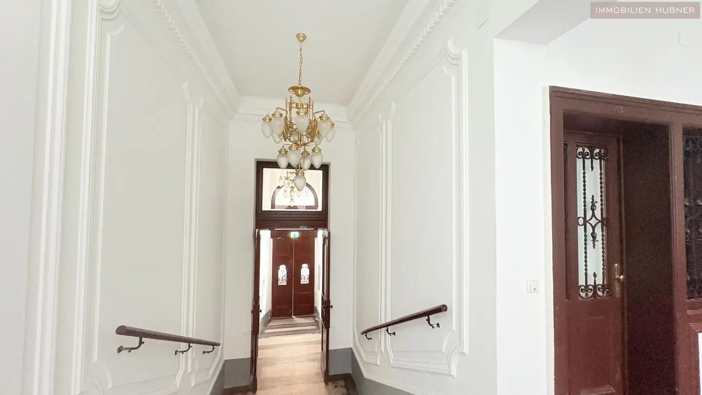 Helle Altbauwohnung im Servitenviertel mit Potenzial