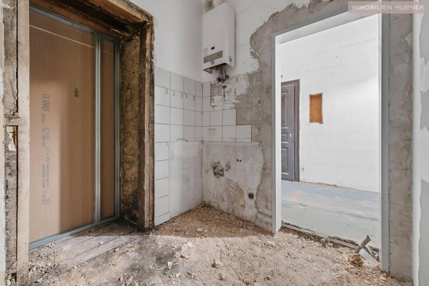 Apartment in the Servitenviertel historic building with character